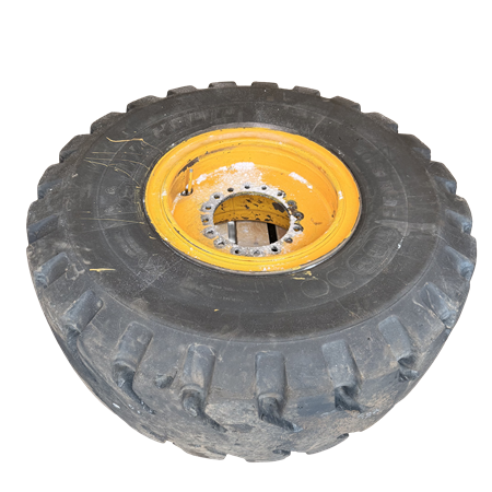 Däck på fälg 20,5x25